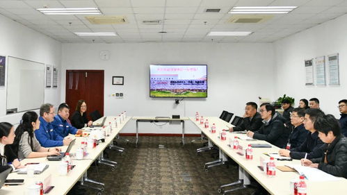 劉健走訪重點企業(yè)，強調(diào)當(dāng)好“金牌店小二”，全力支持企業(yè)在金山實現(xiàn)更大發(fā)展